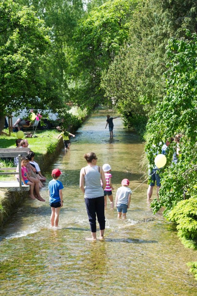 Abkühlung beim Sommerfest in Neuerkerode
